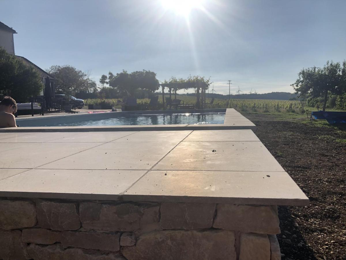 La Petite Maison De Celine & Frederic Avec Piscine A Préhy エクステリア 写真